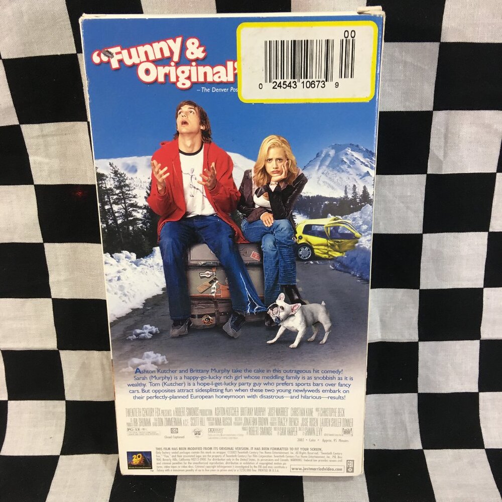 Just Married VHS - Picture 2 of 3